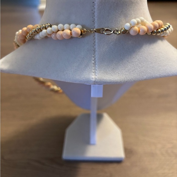 Elegant Beaded Necklace in Gold, White, and Cream - Picture 4 of 4